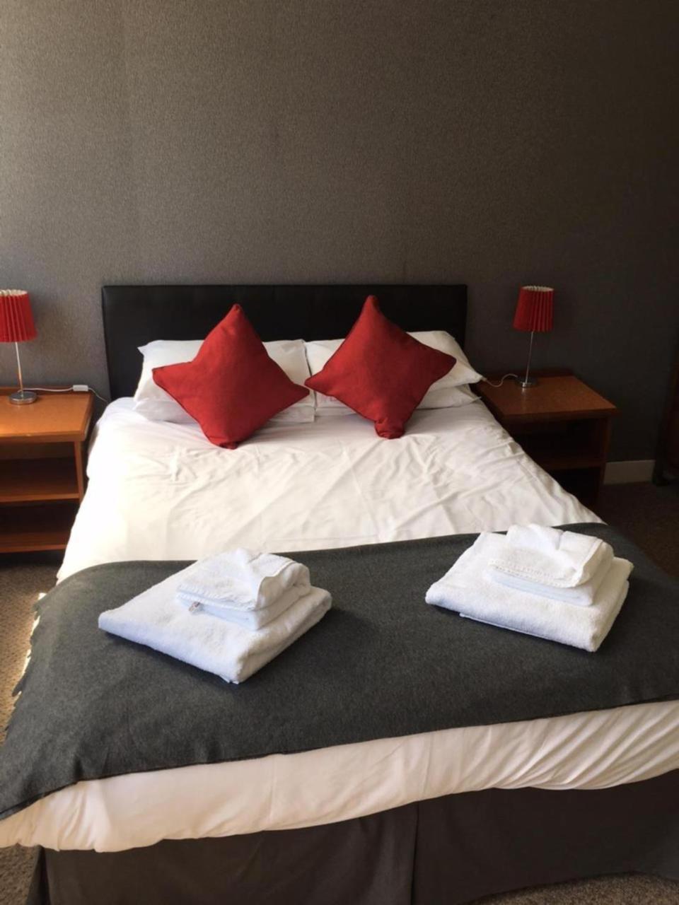 The Red Lion Hotel ไฮต์ ภายนอก รูปภาพ
