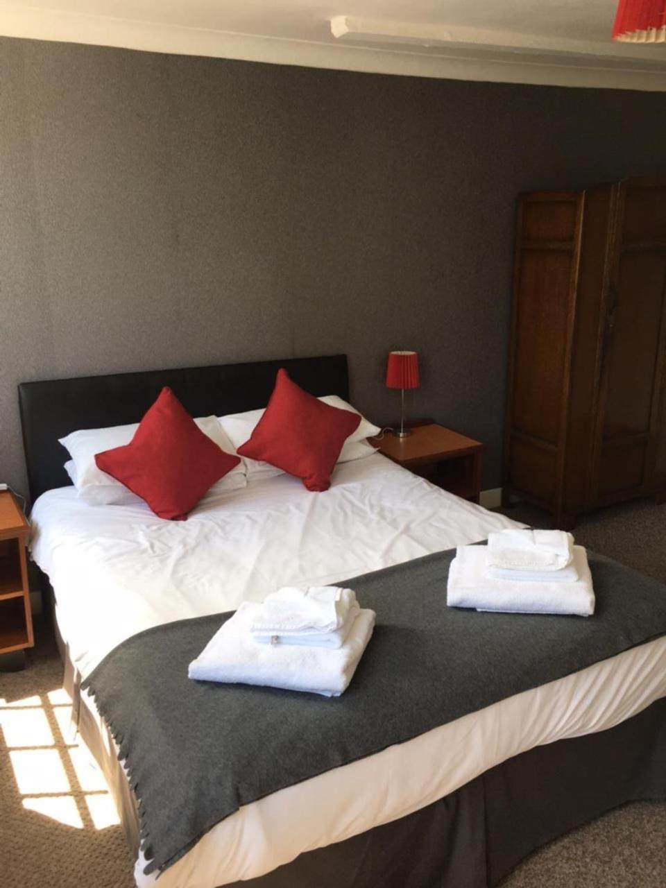 The Red Lion Hotel ไฮต์ ภายนอก รูปภาพ